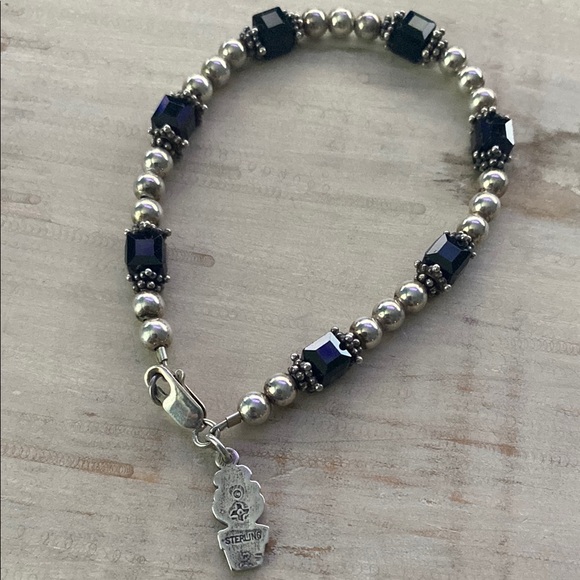 Sterling Silver Flower charm Black Stone Beaded Bracelet - Picture 4 of 7